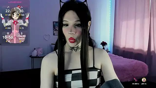 Discover our girls online shows and discover the company of countless livestreamers, with stunning shapes, sex toys and more.