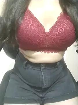 Discover our girls online shows and discover the company of countless livestreamers, with stunning shapes, sex toys and more.