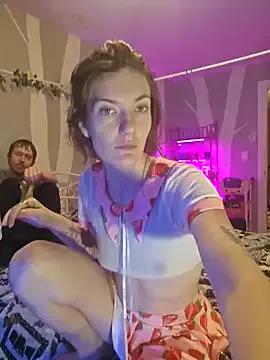 YourFavCanadianMILF from StripChat is Freechat