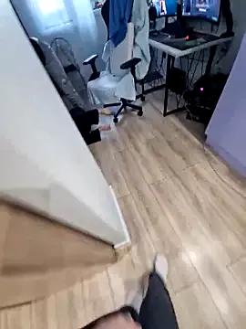 Discover our girls online shows and discover the company of countless livestreamers, with stunning shapes, sex toys and more.