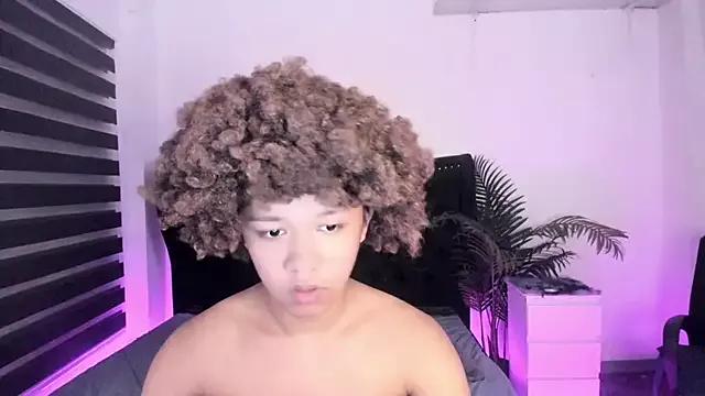 yourfavdollyxxx from StripChat is Freechat