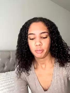 Yourfavegirlnextdoor webcams show profile image 