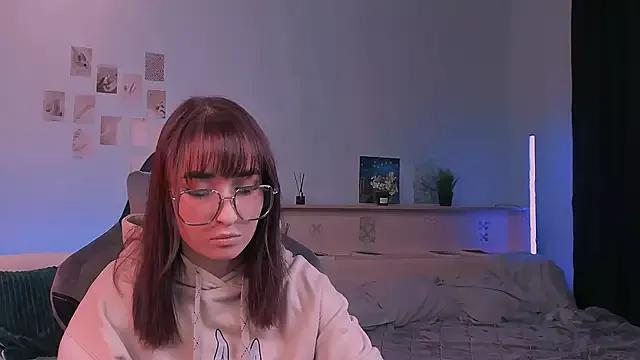 Yourfitoviolett webcams show profile image 