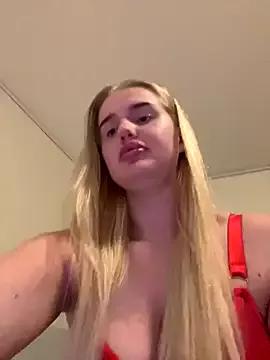 yourhornyslut from StripChat is Freechat