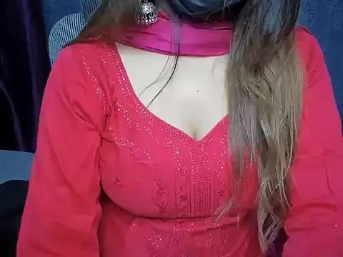 YoursSuku from StripChat is Freechat