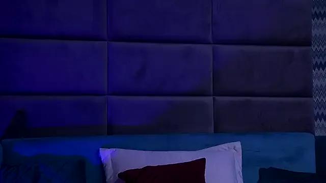 YssabelFox from StripChat is Freechat