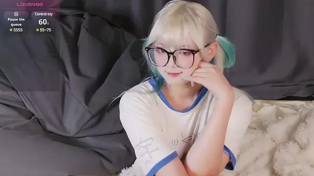 Yu_UwU_ from StripChat