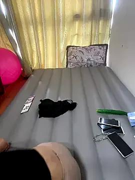 yueyuegirls from StripChat is Freechat