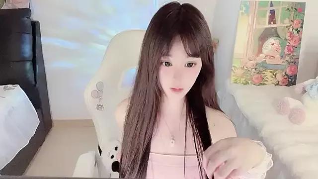yuii-7 from StripChat