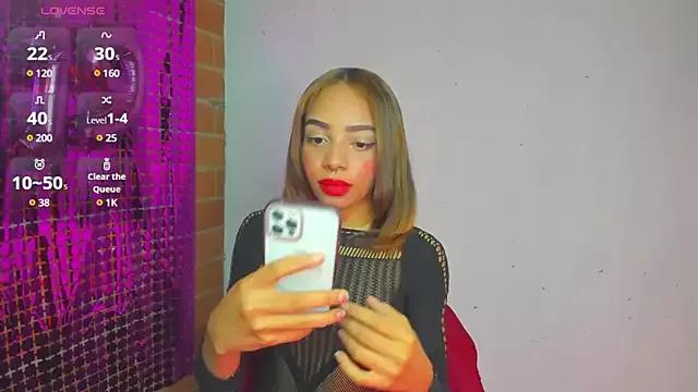 yumi_hanna from StripChat is Freechat