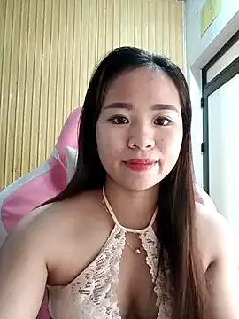 Yummy2k2 from StripChat