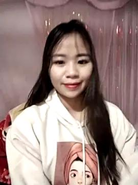 Yummy2k2 from StripChat