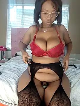 YummyChocTits from StripChat is Freechat