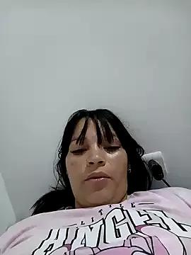 Yumy_Zumy from StripChat