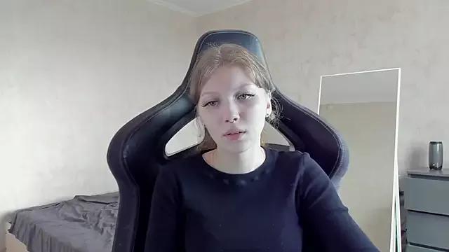 YunaRosse from StripChat is Freechat