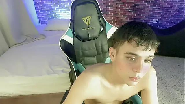 zacariasss_ from StripChat