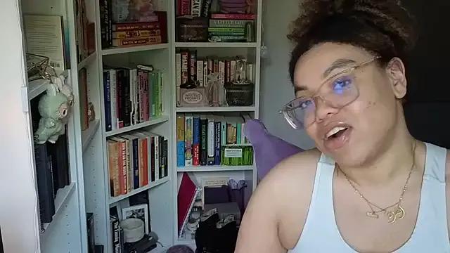 zahrabliss from StripChat is Freechat