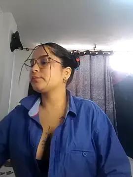 Zamira_roballo webcams show profile image 