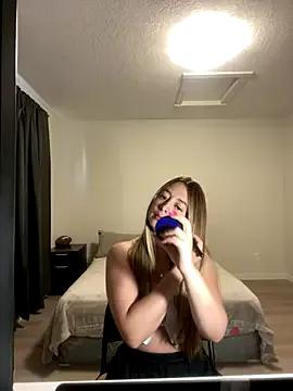 Zara_Ross from StripChat is Freechat