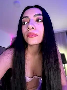 ZaraaFox from StripChat