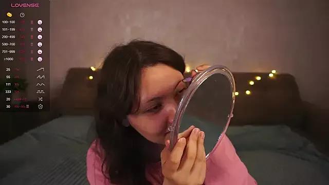 ZaraAmber from StripChat is Freechat