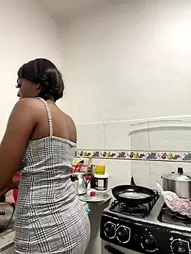 zaracollins01 from StripChat is Freechat