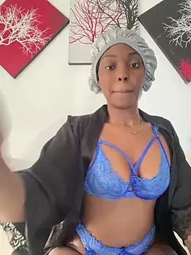 zaracollins01 from StripChat is Freechat