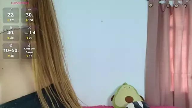 zaraquiinn from StripChat