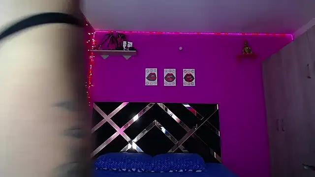 Zaratattoox from StripChat