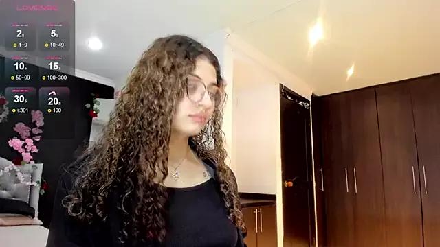 Zarathryz_ from StripChat
