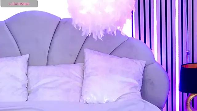 ZaykaFlame webcams show profile image 