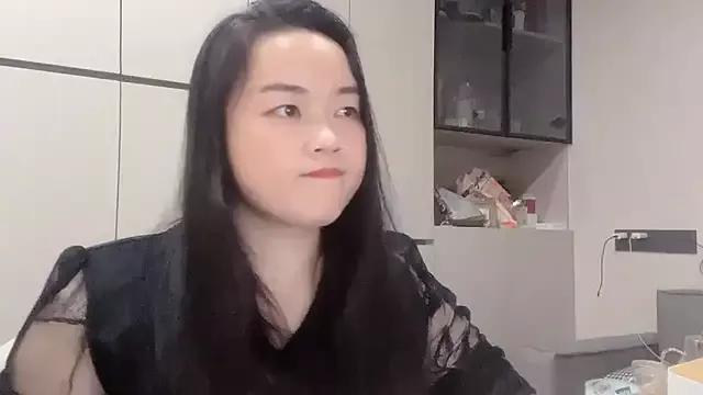 Zhiqiu- webcams show profile image 