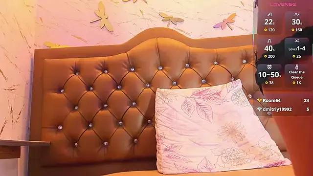 Zoe-Johnson_ from StripChat is Freechat