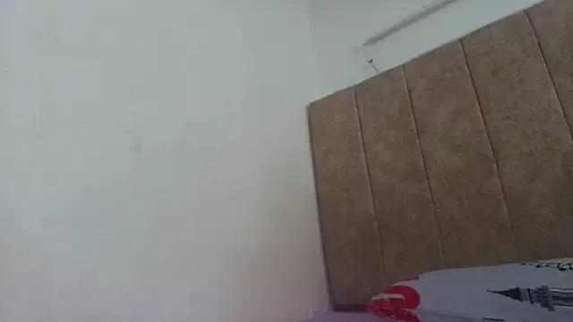 Zoe_perverted from StripChat is Freechat
