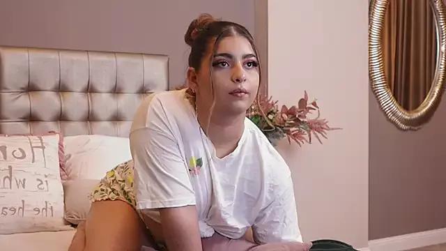 ZoeBellee from StripChat is Freechat