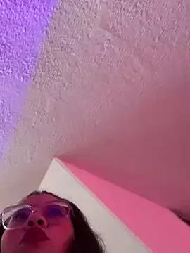 Zoee_pink from StripChat is Freechat