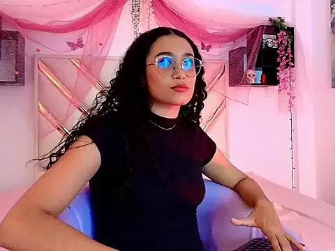 ZOEH_ROSS webcams show profile image 