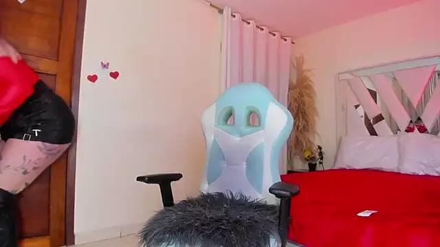 zully_jones from StripChat