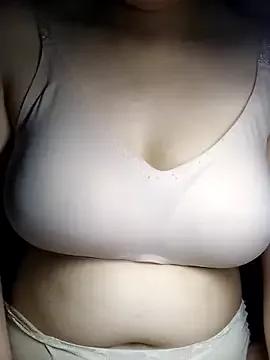Zuuumon from StripChat