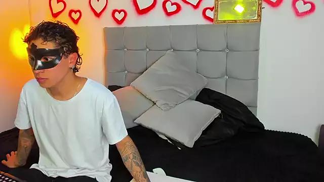 Zyo_n_Zafira webcams show profile image 
