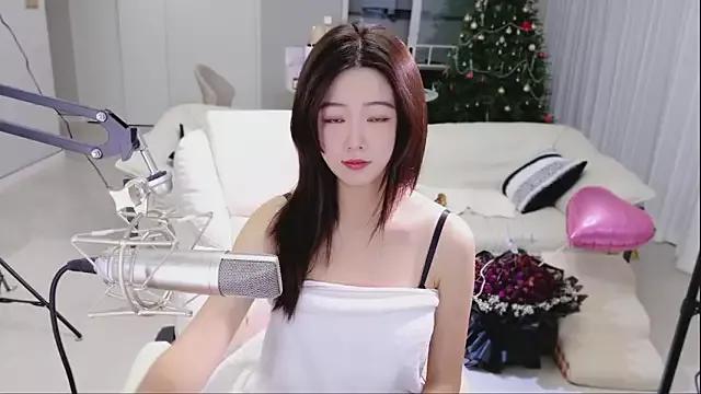 zz-175 from StripChat