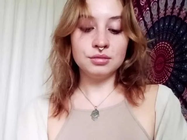 AdalynGlow on BongaCams 
