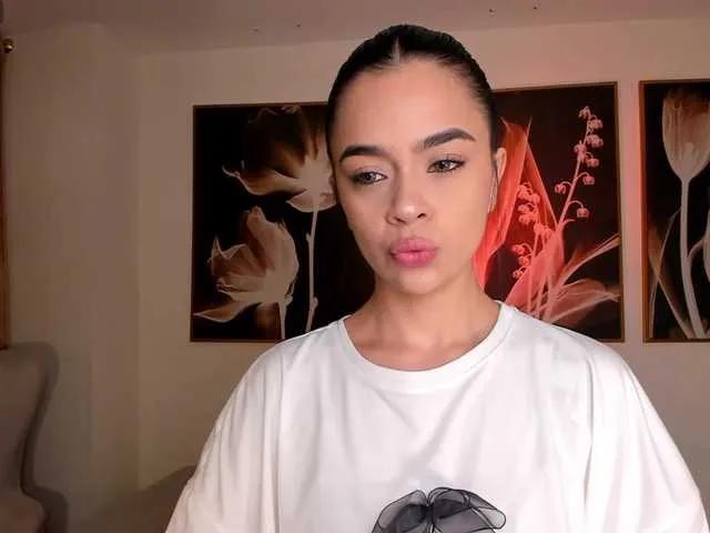 AlanaCraft on BongaCams 