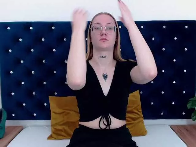 AlexaKisses on BongaCams