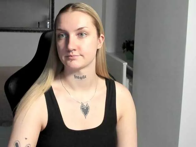 AlexaKisses on BongaCams