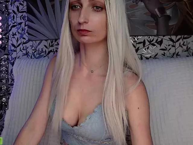 Amellea on BongaCams