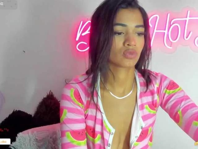 BarbieHotLaura on BongaCams 