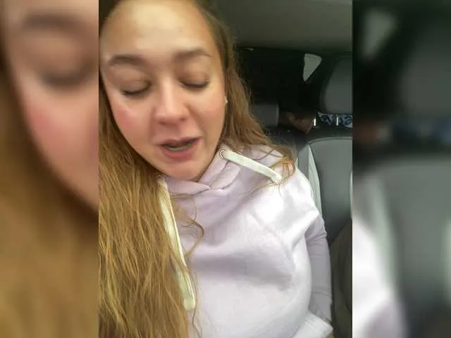 Bonne-Aurore on BongaCams