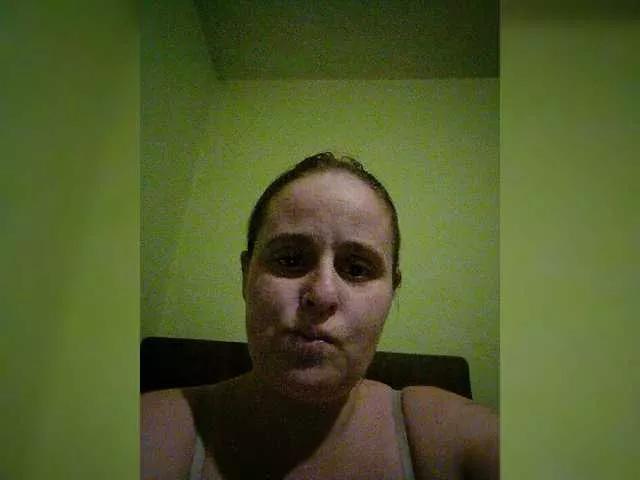 Brenda4pup on BongaCams