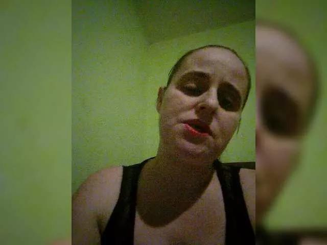 Brenda4pup on BongaCams